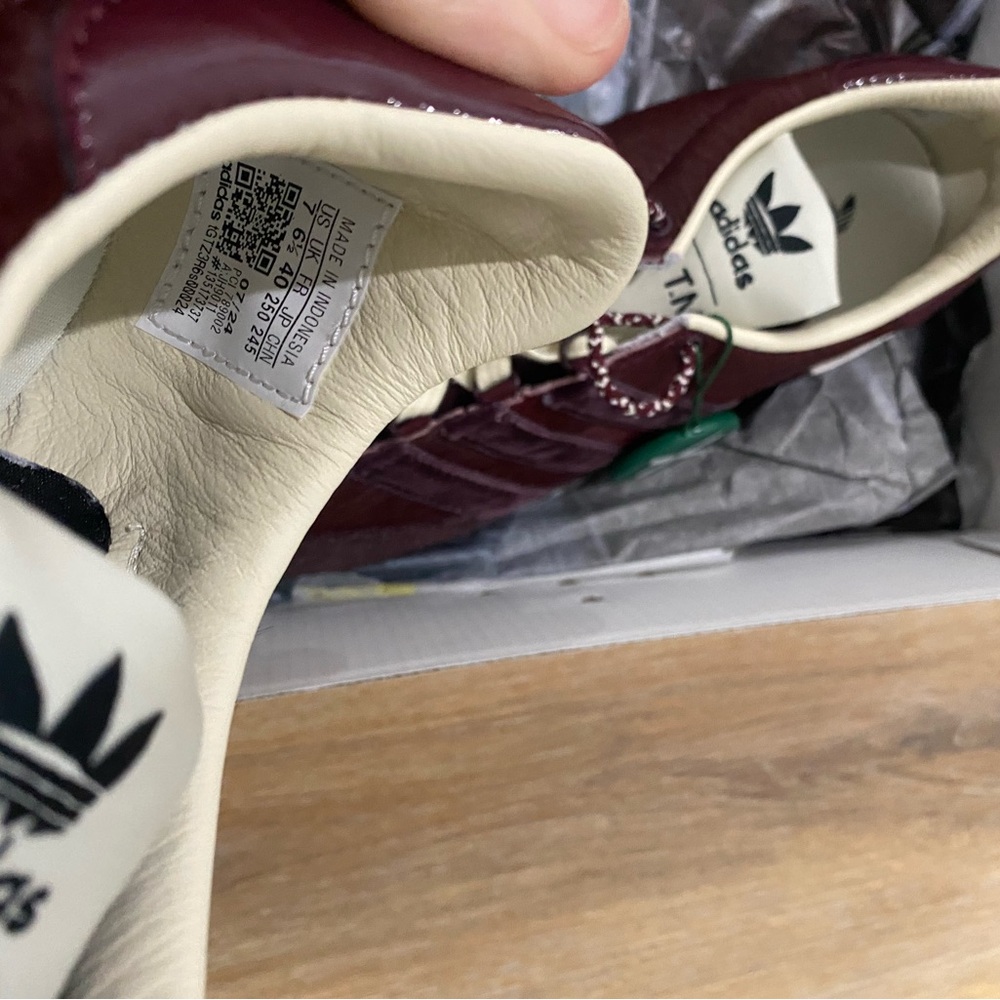 Adidas x song for the mute country OG maroon color way. - Picture 5 of 6